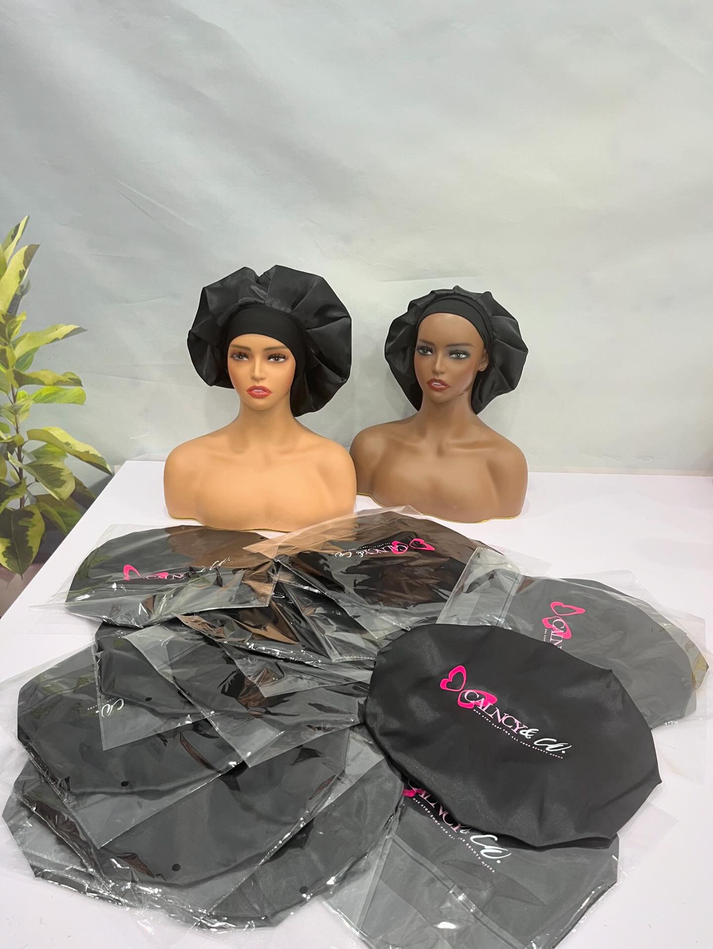 Calncynco Bonnets