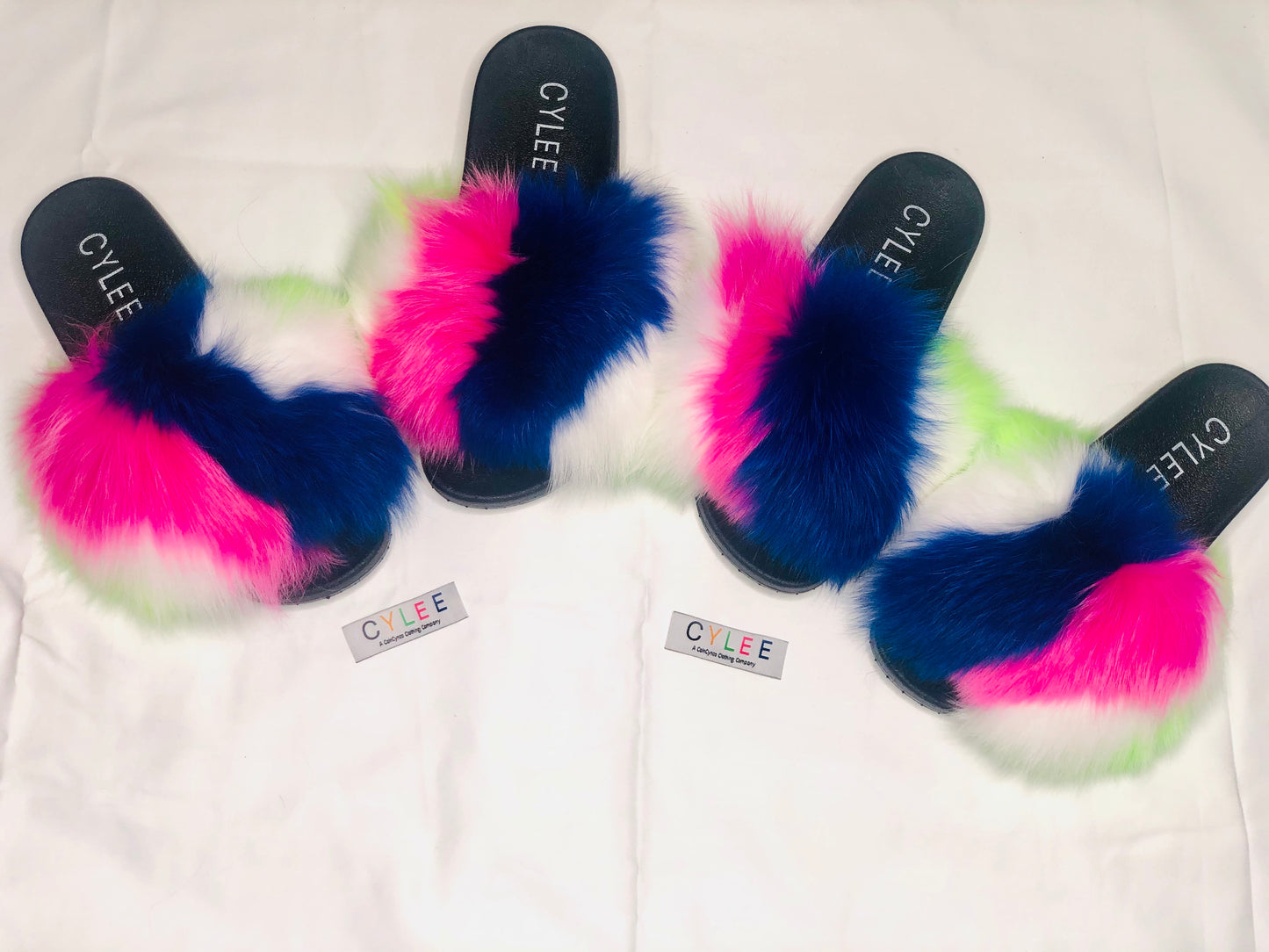 Eye Catcher Fur Slides